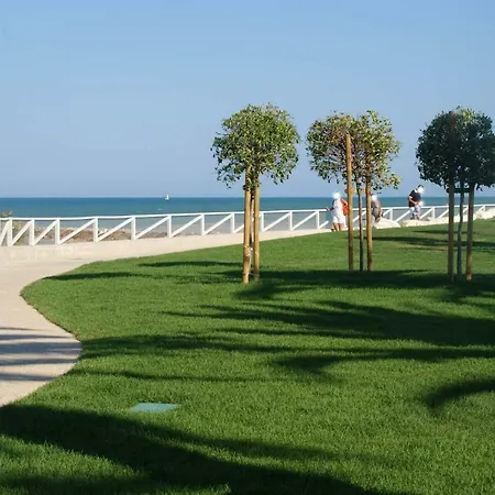 Garden House On The Beach *
